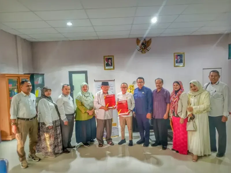 komisi-informasi-sumbar-jalin-kerjasama-dengan-unes-dan-aai-padang