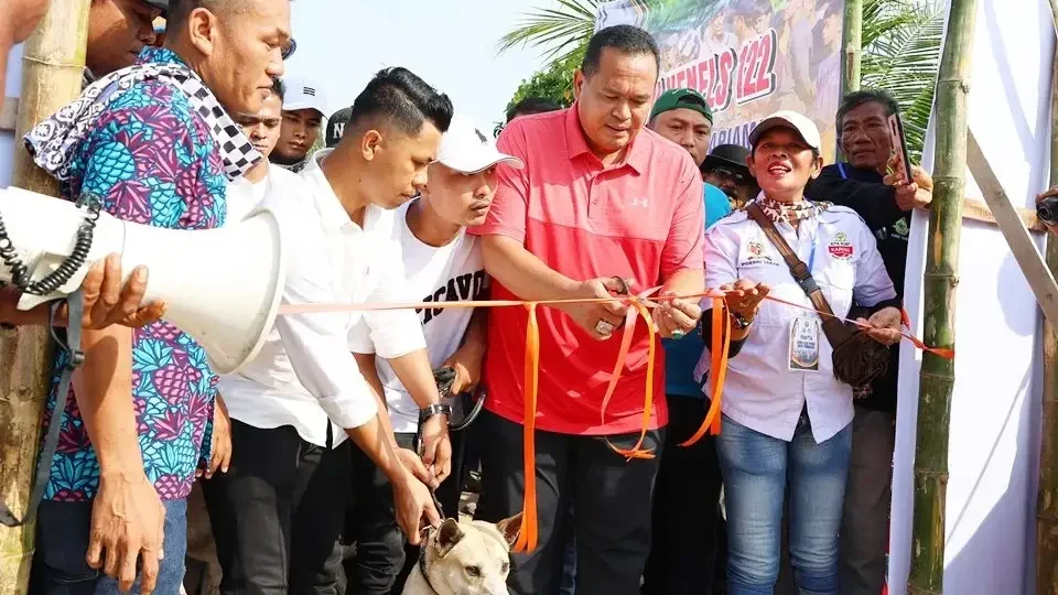  walikota-pariaman-buka-alek-buru-babi-2025