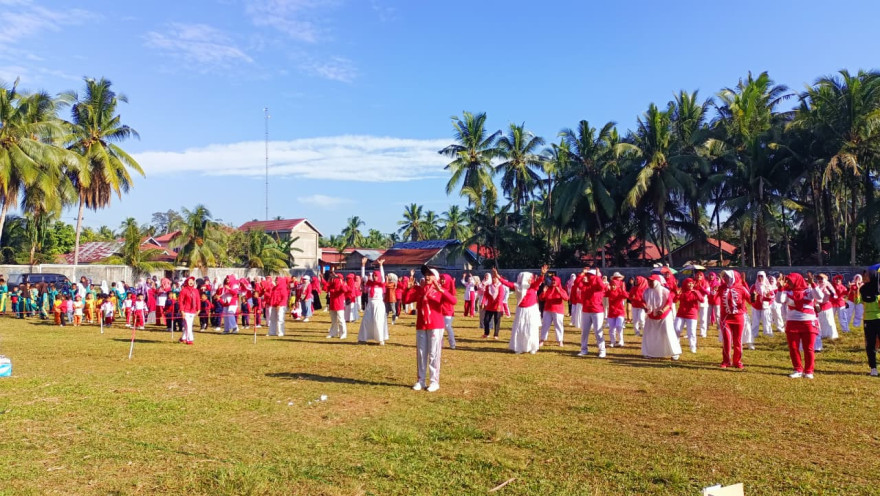 senam-massal-dan-penutupan-perlombaan-peringatan-hut-ri-ke-80-tahun-di-nagari-koto-tuo