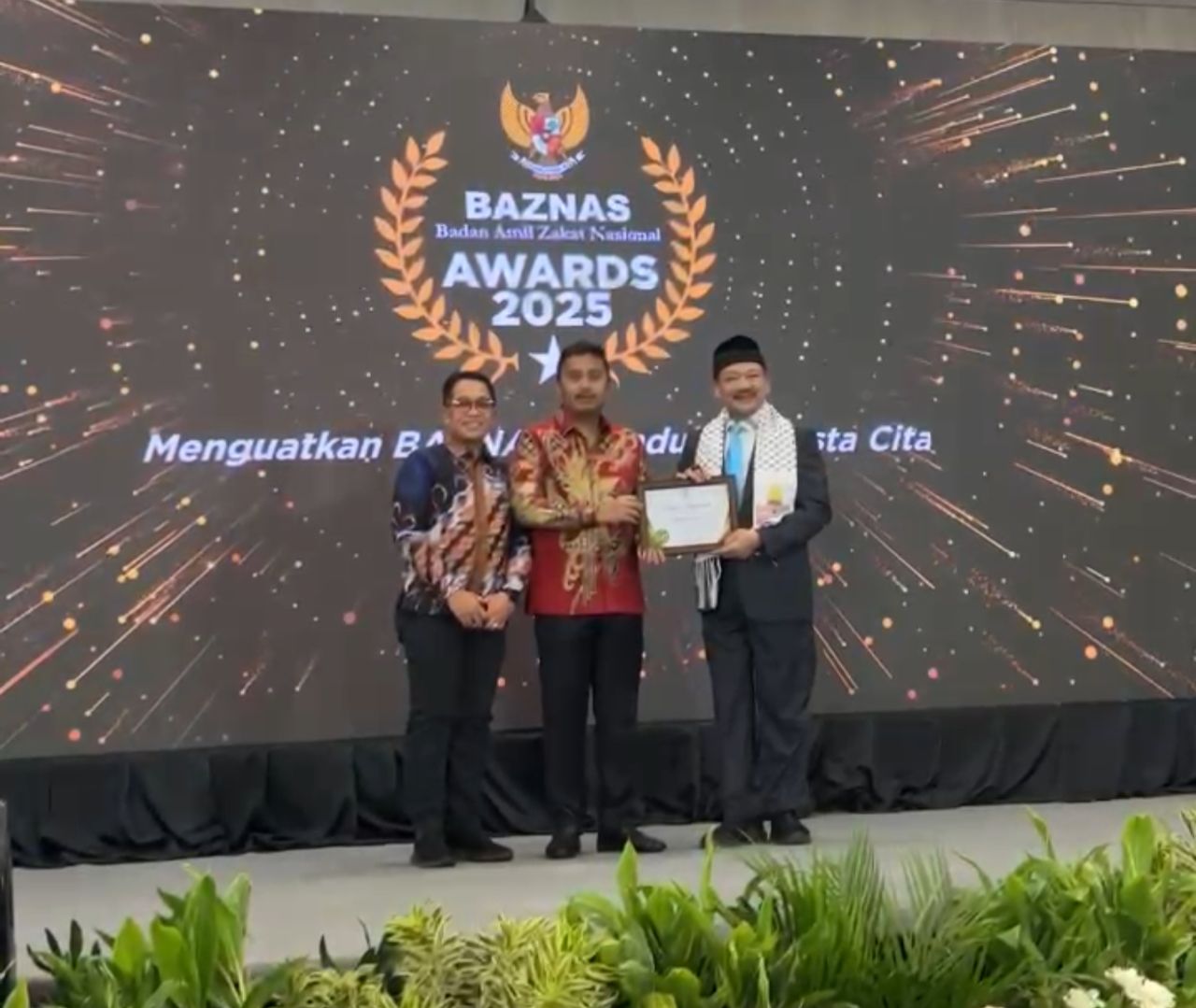 prestasi-nasional,-sumbar-raih-baznas-awards-2025
