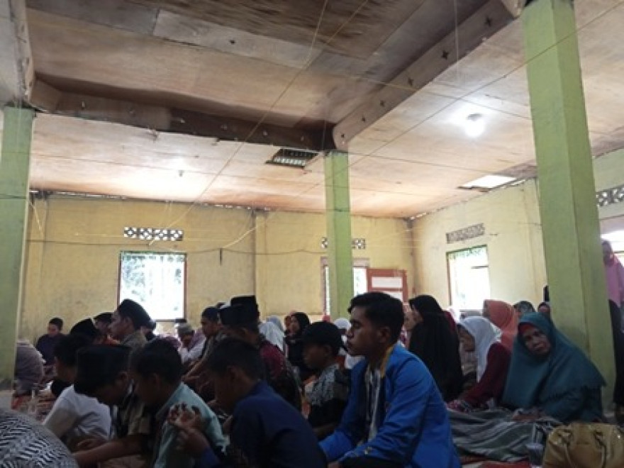mahasiswa-kkn-uin-mahmud-yunus-batusangkar-memeriahkan-acara-pelantikan-dan-penyambutan-guru-dan-khalifah-di-surau-suluk-mukhlisin-jorong-mawar-1-nagari-lintau-buo-utara
