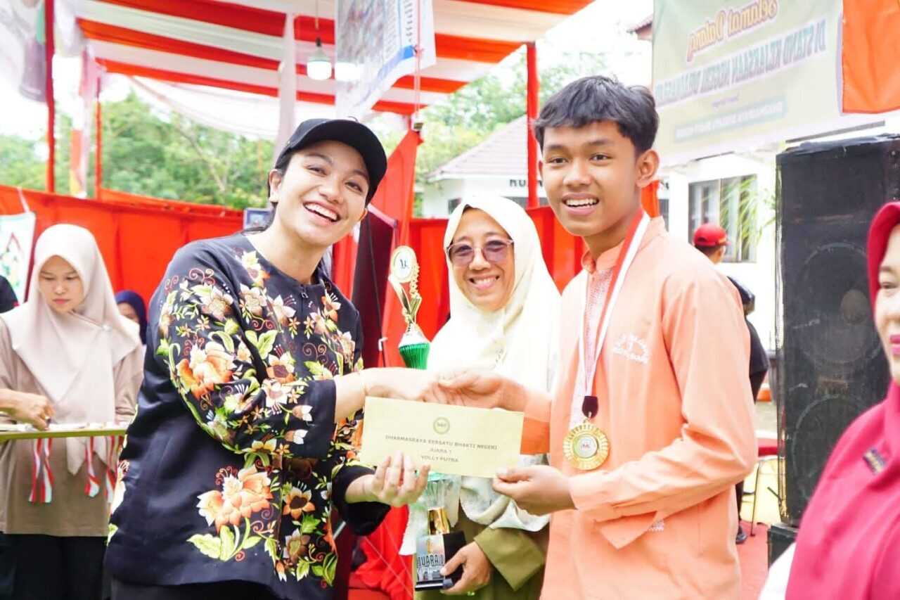 pertandingan-bola-voli-antar-smp-negeri-sukses-digelar