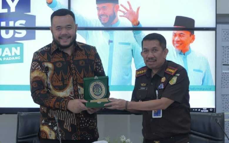 pengawasan-dan-pendampingan-hukum, pemkoterbuka-serta-kolaborasi-dengan-kejari-padang