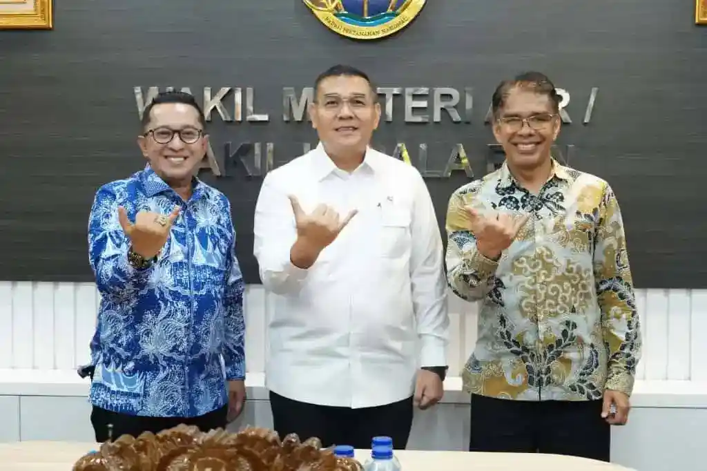upayakan-alih-fungsi-lahan-sesuai-rtrw,-bupati-dan-rektor-uin-batusangkar-temui-wamen-atr/bpn