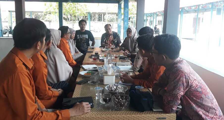 diskusi-asyik-dinas-kominfo-dan-bps-dharmasraya