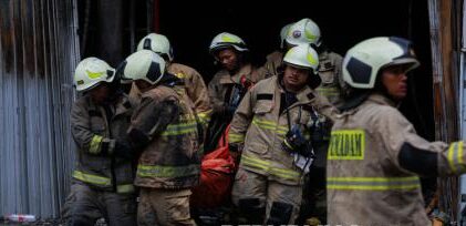 mendagri-evaluasi,-prabowo-atensi-tragedi-kebakaran-ruko-terra-drone