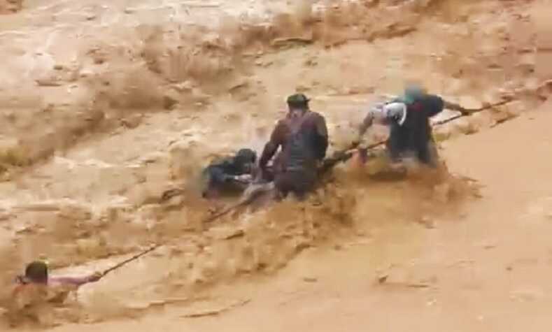 hujan-di-padang,-12-warga-di-batu-busuk-dievakuasi