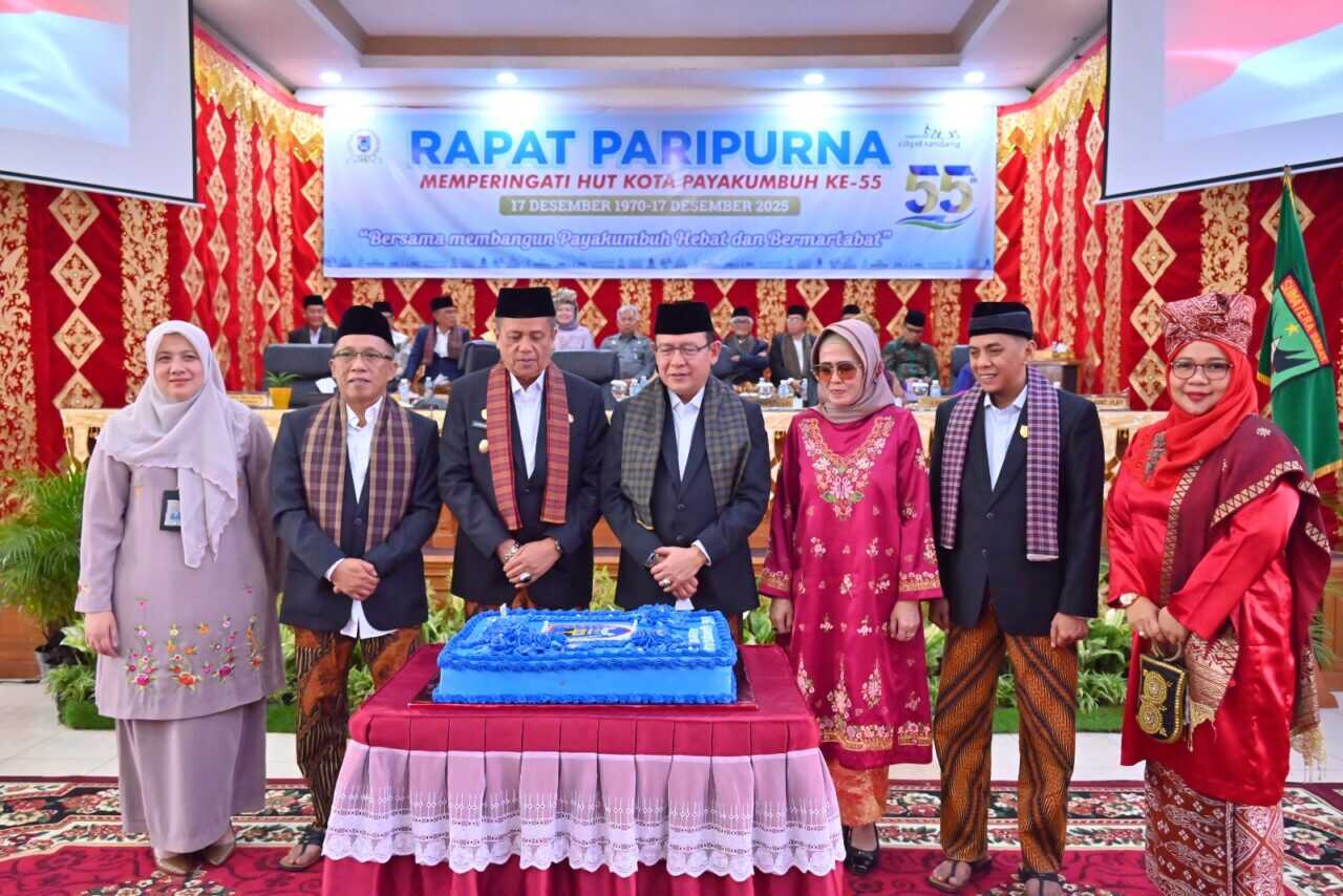 limapuluh-lima-tahun-setelah-kelahiran,-kota-payakumbuh-kembali-berdiri-di-persimpangan-sejarah:-antara-kenangan-masa-lalu-dan-tuntutan-masa-depan