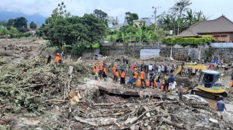 bencana-sumatera,-bnpb-catat-1.068-orang-meninggal,-infrastruktur-rusak-parah-di-tiga-provinsi