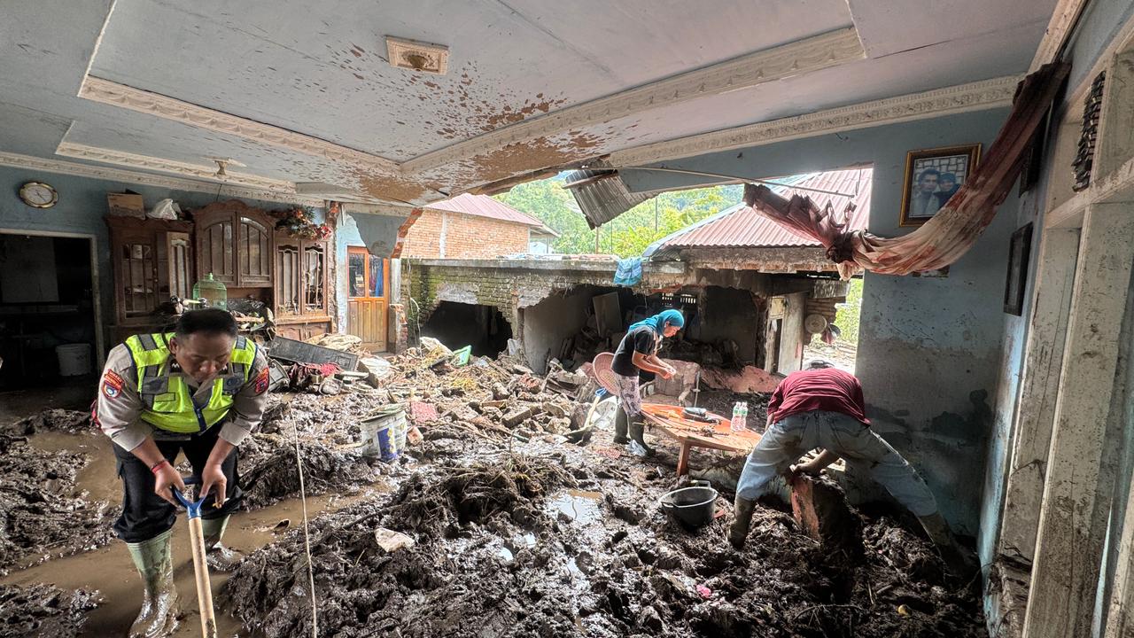 agam-lanjutkan-penanganan-bencana,-perpanjang-masa-tanggap-darurat-14-hari