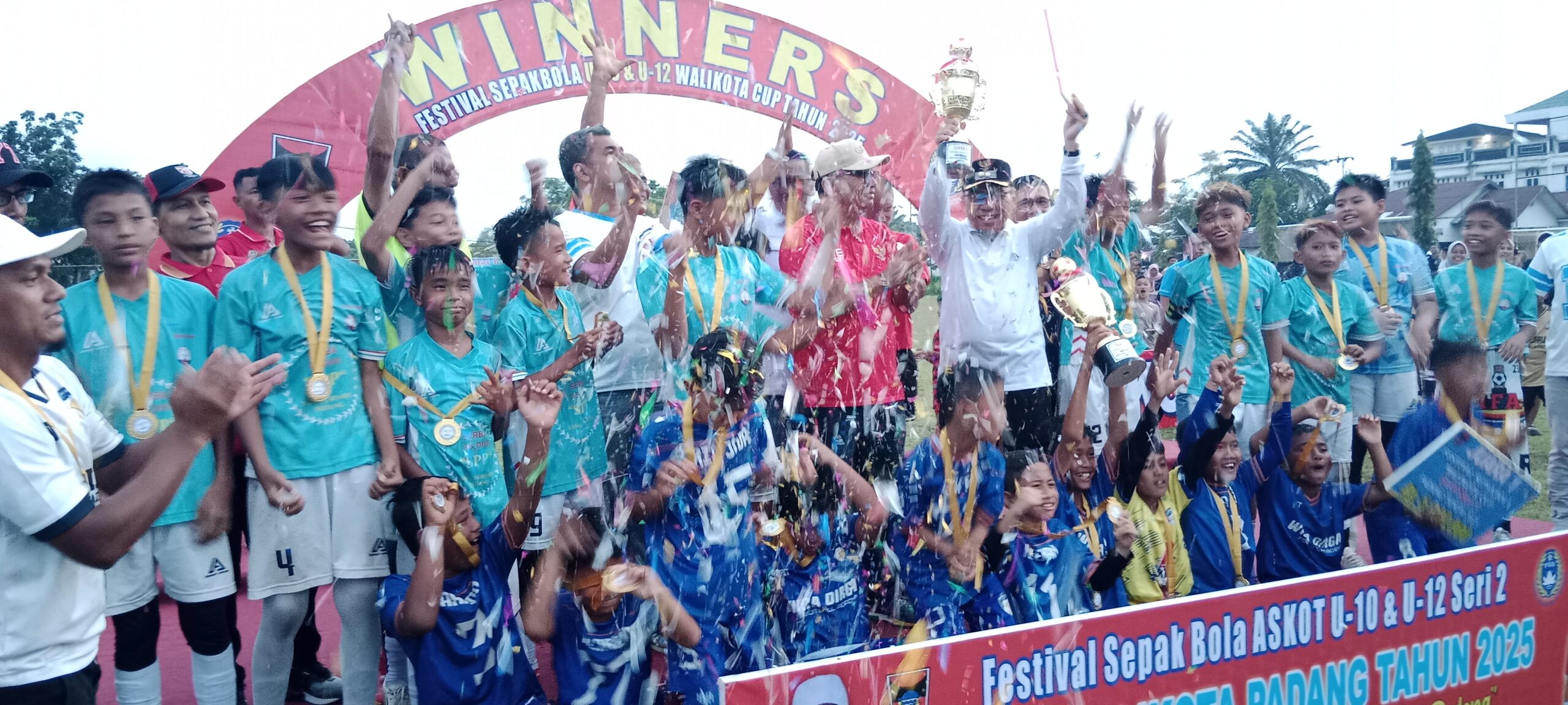 wawako-padang-tutup-festival-sepak-bola,-lahirkan-bibit-muda-potensial