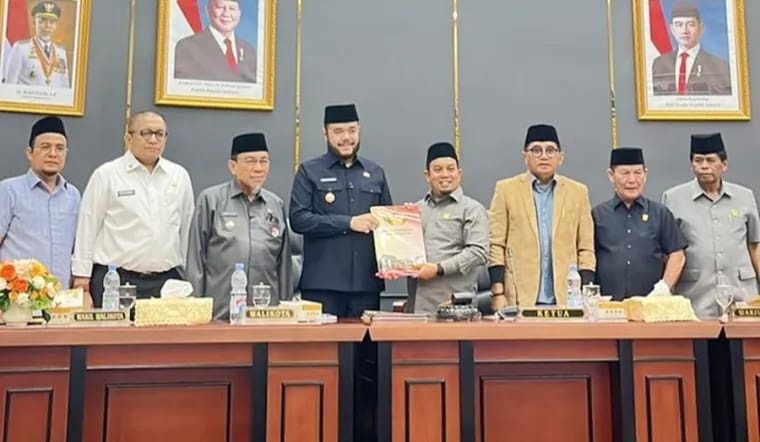 dprd-padang-evaluasi-kinerja,-buka-masa-sidang-baru-tahun-2026