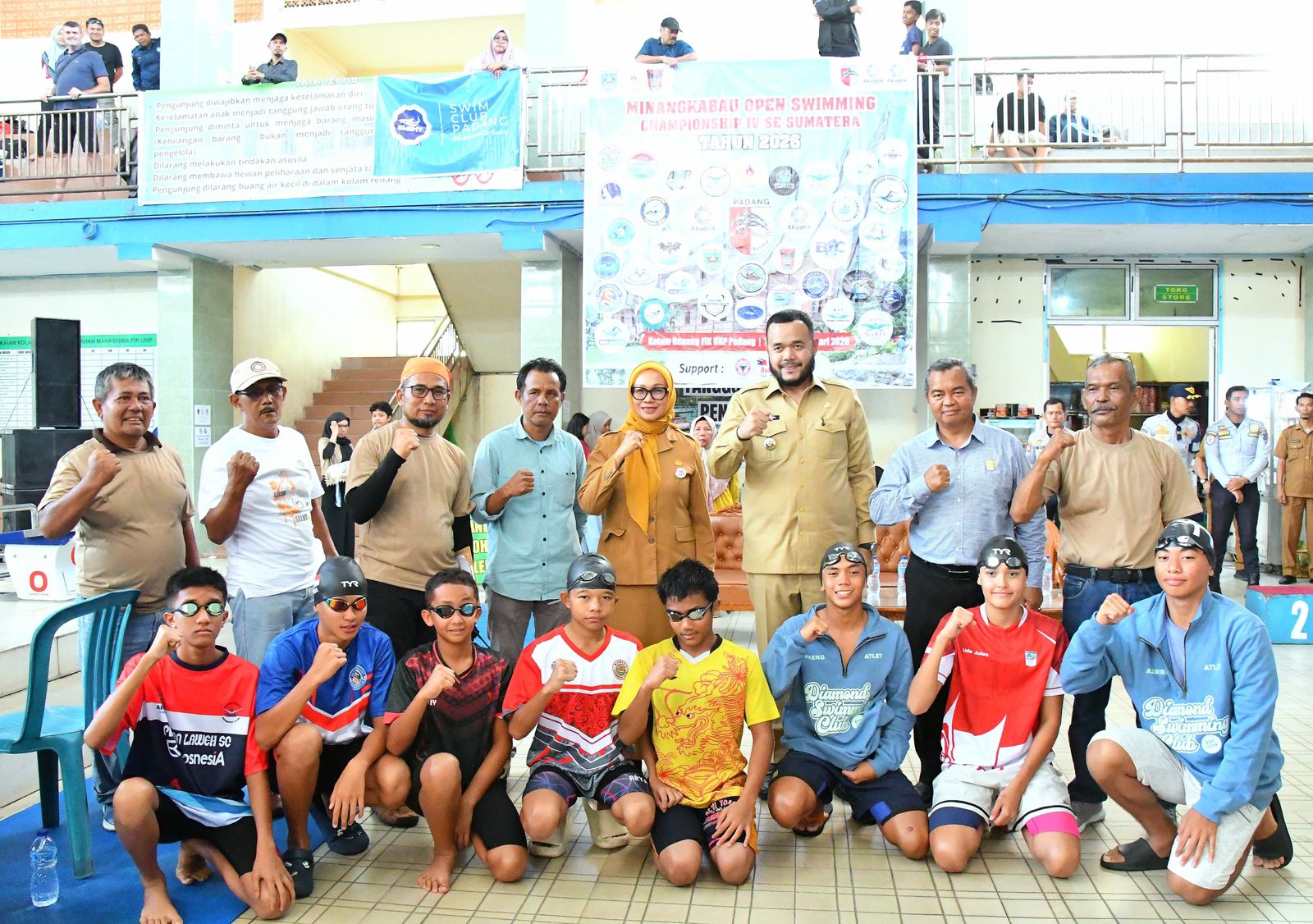 wako-fadly-amran-buka-kejuaraan-renang-minangkabau-open-2026