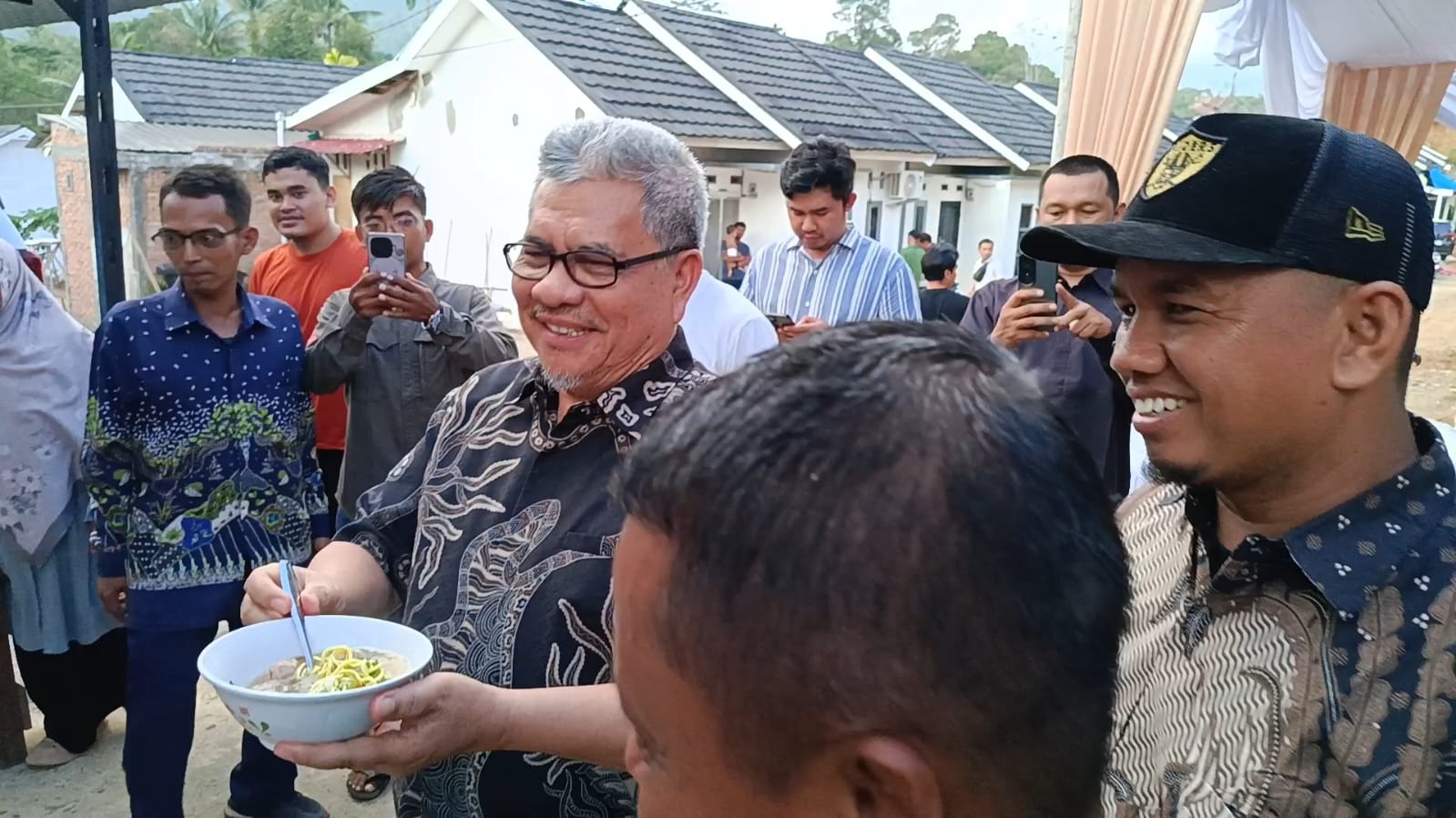 reses-di-lubuk-minturun,-ketua-dprd-sumbar-terima-aspirasi-soal-longsor-hingga-umkm