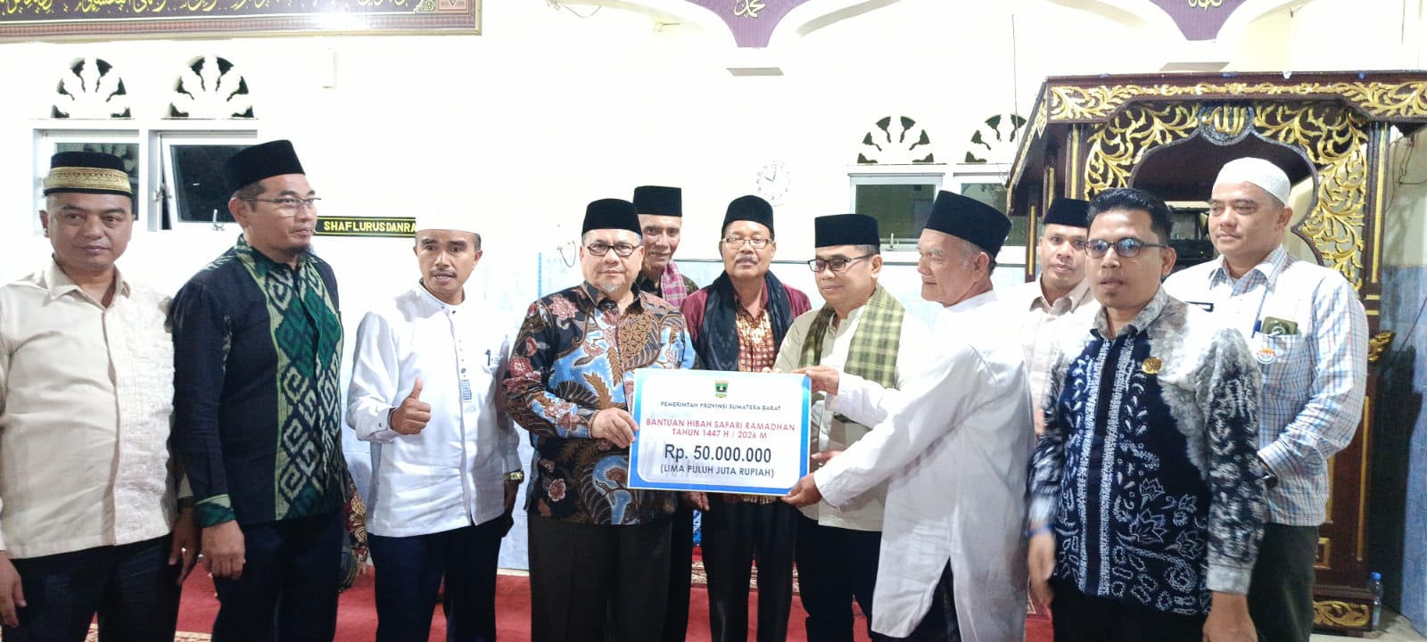safari-ramadan-di-solok,-ketua-dprd-sumbar-muhidi-buka-bersama-jamaah-masjid