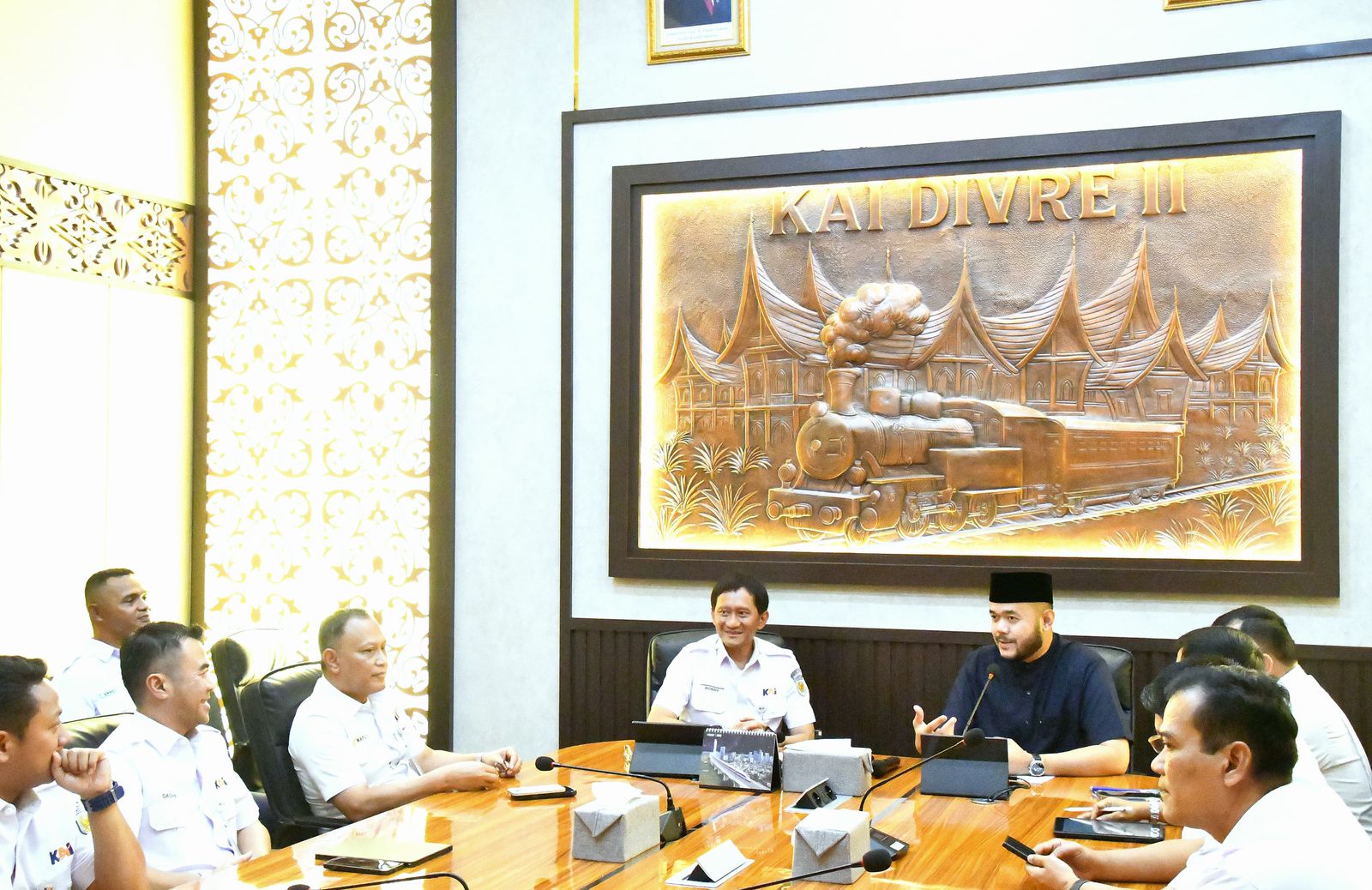 wako-fadly-amran-bahas-sinergi-dan-optimalisasi-kereta-api-dengan-dirut-pt-kai