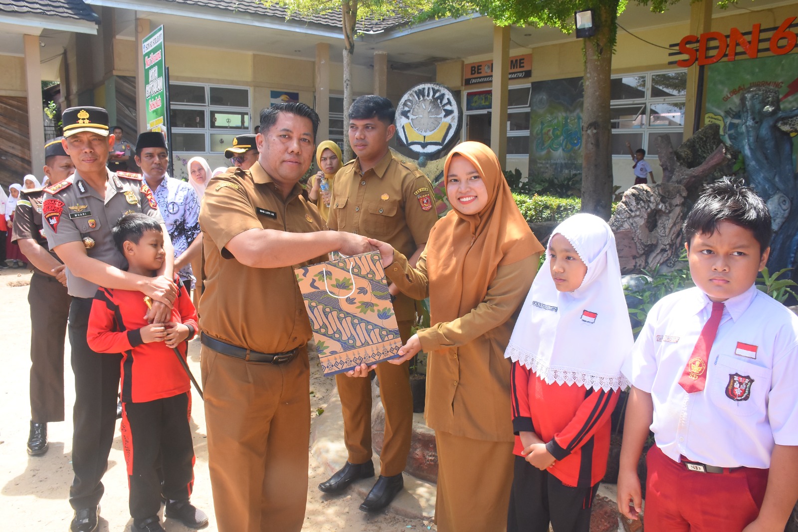 moment-hardiknas-2026,-sekda-agam-dorong-generasi-muda-peduli-lingkungan