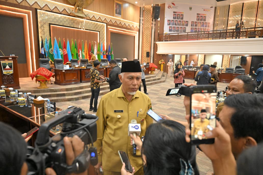 gubernur-mahyeldi-tekankan-ranperda-harus-realistis-dan-berdampak-bagi-masyarakat