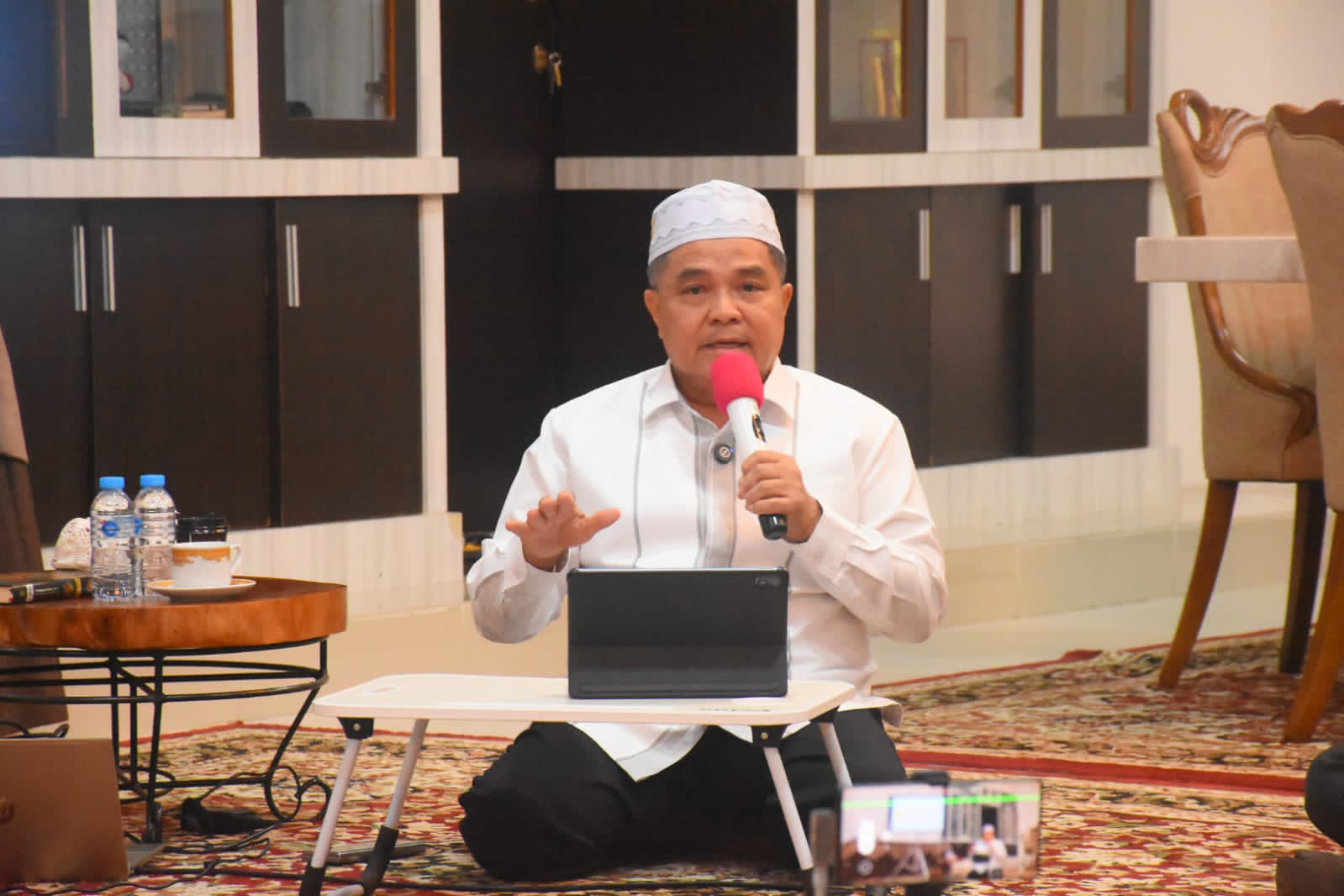 dalam-pengajian-rutin,-benni-warlis-ajak-opd-tebar-semangat-berbagi