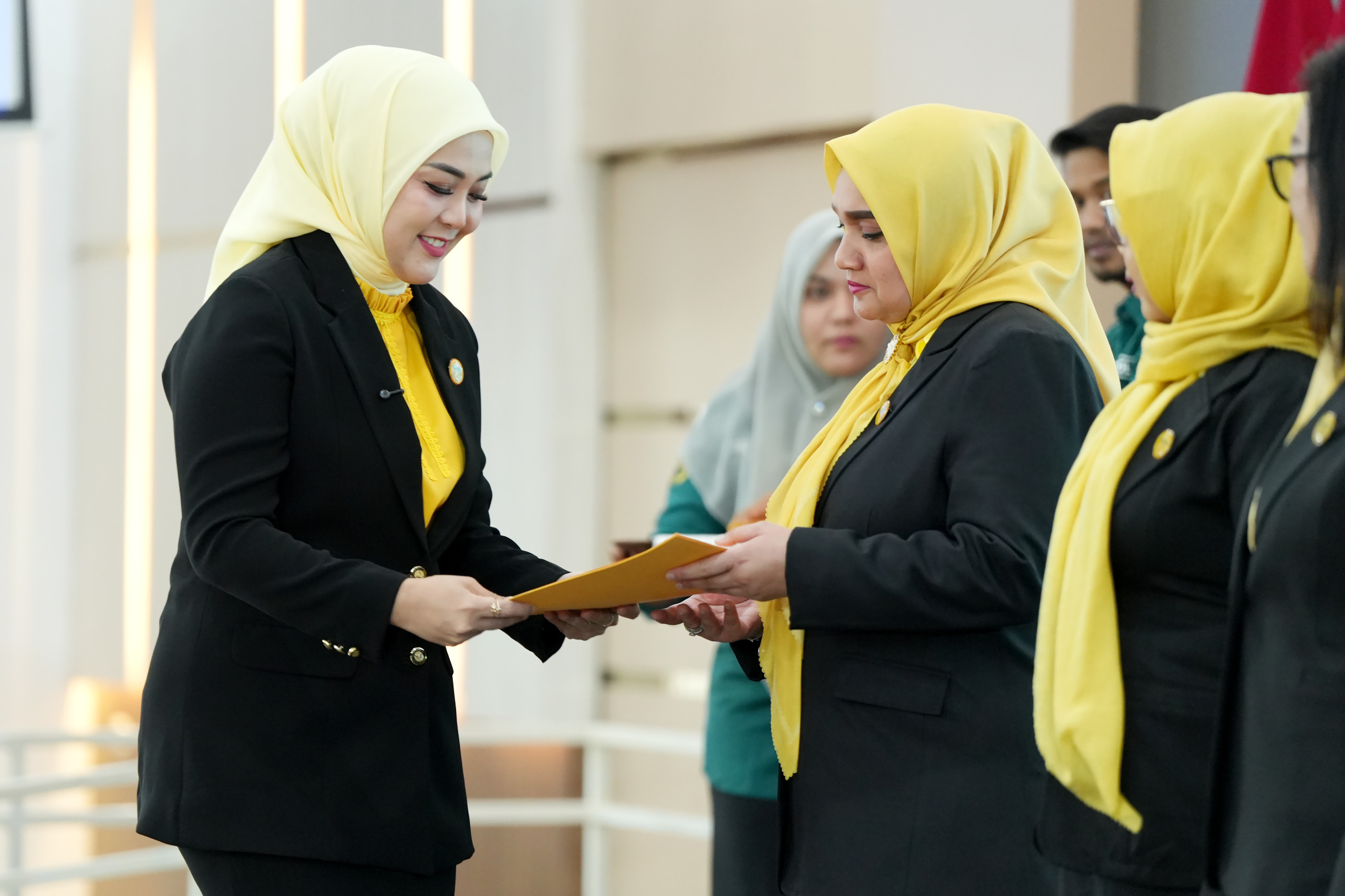 nymaya-m.iqbal-terima-mandat-bentuk-pengurus-perwosi-agam-2026-2030