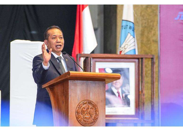 menkop-ajak-lulusan-perguruan-tinggi-gerakkan-ekonomi-koperasi-di-desa