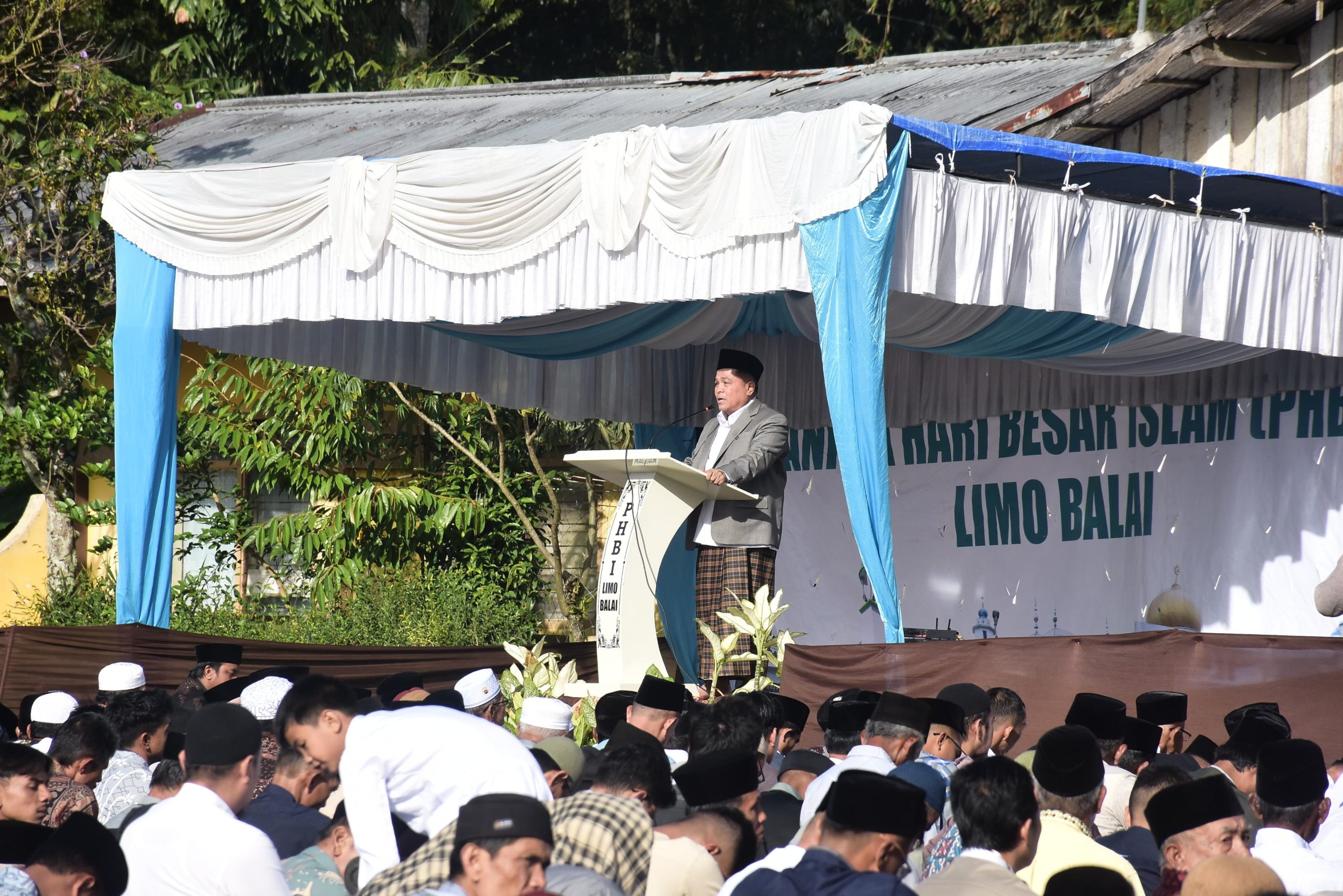 bupati-agam:-qurban-dan-haji,-jalan-mendekatkan-diri-pada-allah