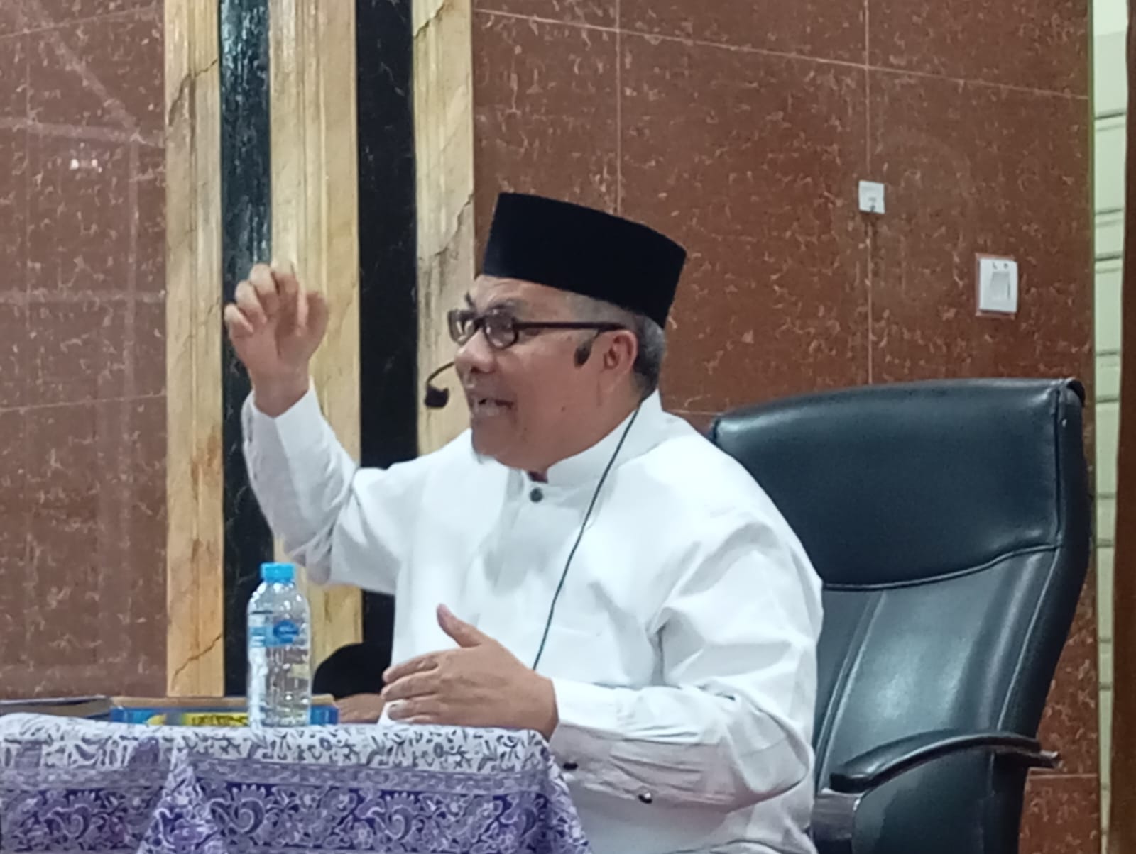 muharam-1448-h-jadi-momentum-introspeksi,-ketua-dprd-sumbar-ajak-tingkatkan-ibadah-dan-evaluasi-diri