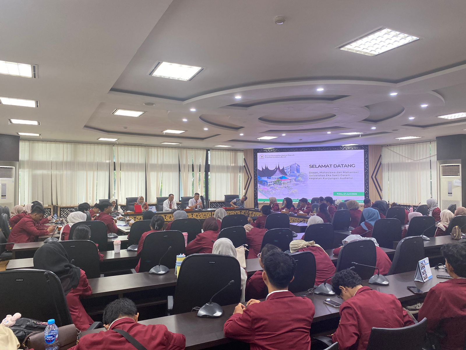 dahrul-idris-terima-audensi-mahasiswa-universitas-ekasakti,-ini-yang-dibahas