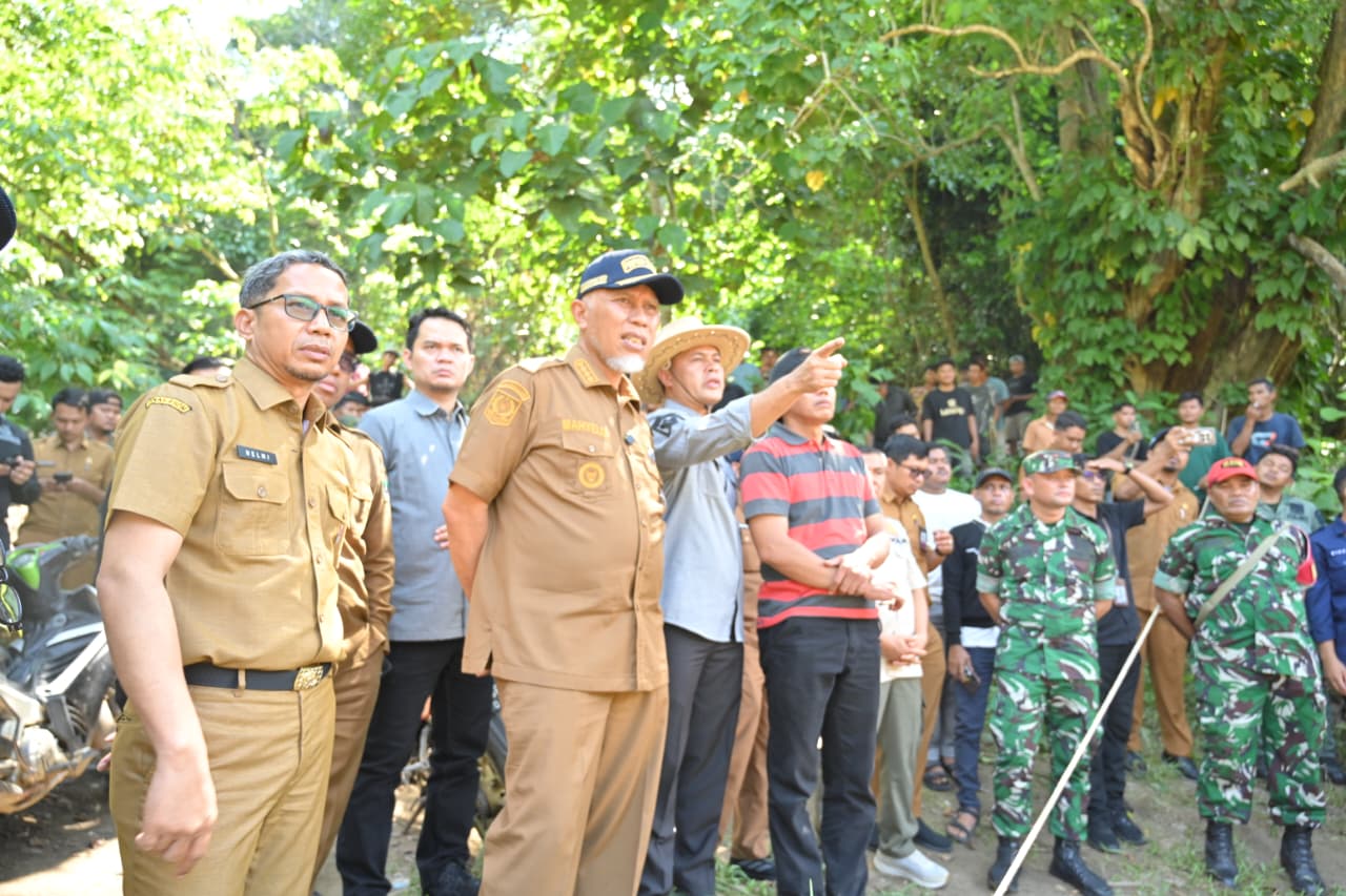 atasi-antrean-bbm-di-sumbar,-gubernur-mahyeldi-instruksikan-pembentukan-satgas-pengawasan-di-seluruh-kabupaten/kota