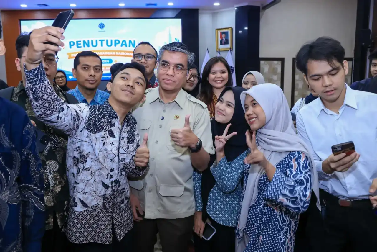tingkatkan-daya-saing,-menaker-dorong-peserta-magang-nasional-ikuti-sertifikasi-kompetensi