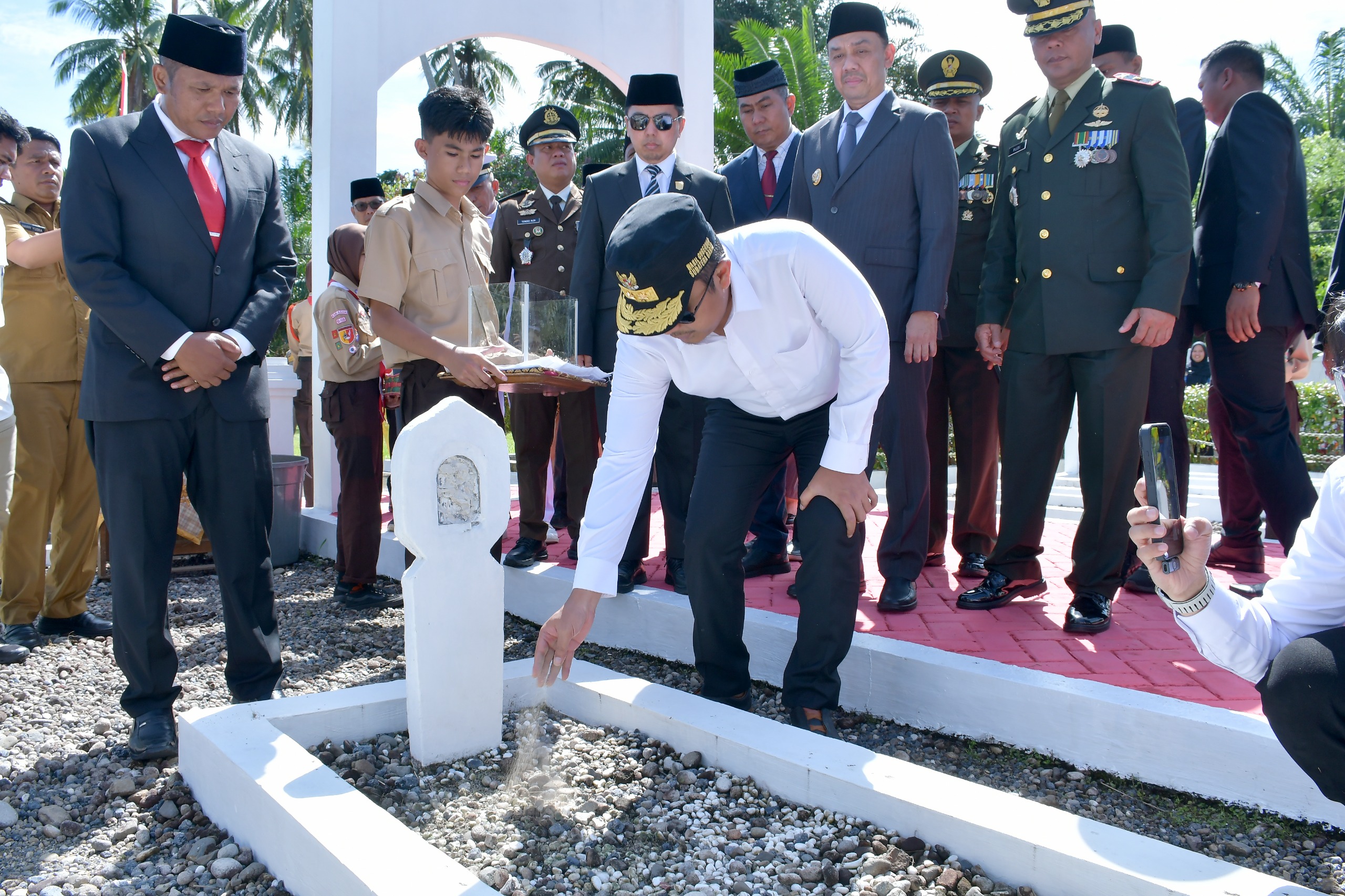 118-tahun-perang-manggopoh,-tanah-makam-rasyid-bagindo-magek-dibawa-pulang-ke-ranah-perjuangan
