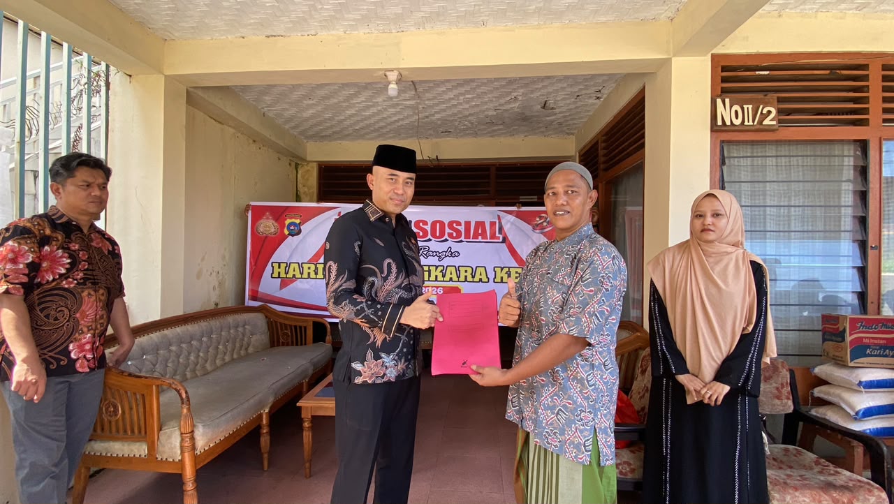 hut-bhayangkara-ke-80,-ditreskrimsus-polda-sumbar-berikan-bantuan-paket-sembako-dan-uang-tunai-ke-panti-asuhan-jannatul-firdaus