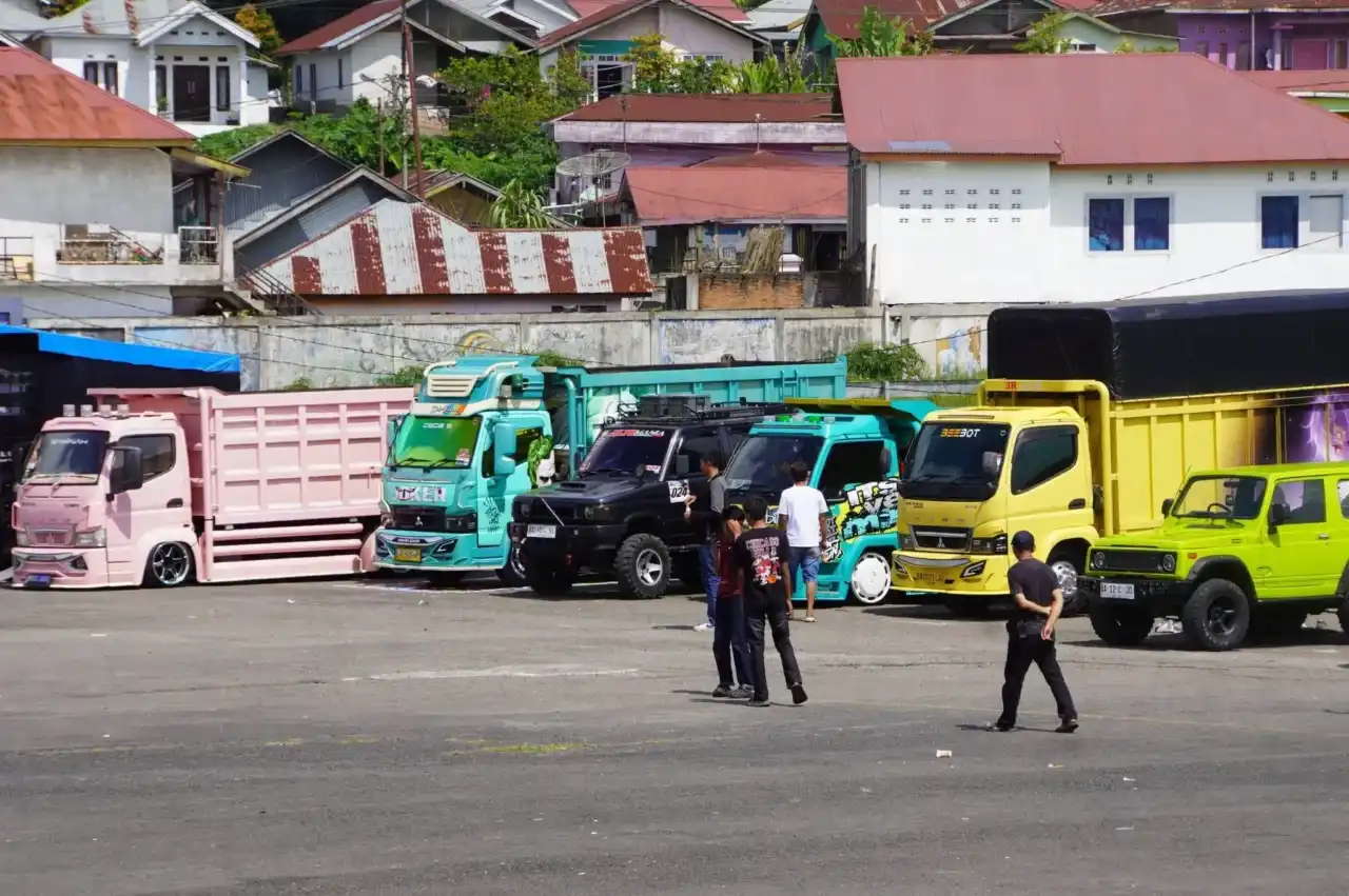 ratusan-modifikator-pamerkan-karya-terbaik-dalam-padang-panjang-autoshow-2026