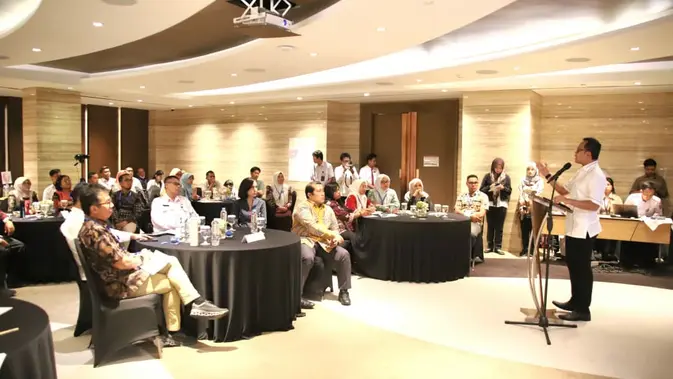 wamendagri-dorong-asn-utamakan-empati-dalam-transformasi-pelayanan-publik