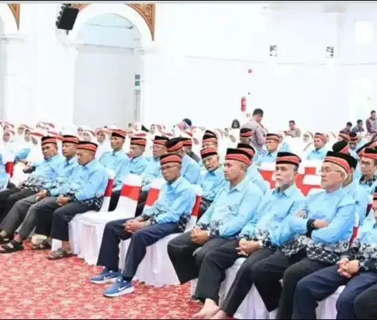 pemko-bukittinggi-sambut-resmi-kepulangan-252-jemaah-haji-2026