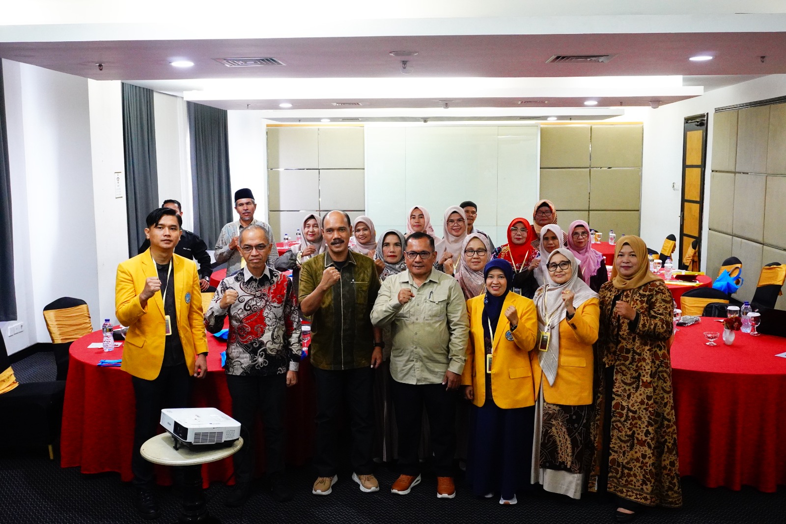 perlu-kolaborasi-kuat-kembangkan-ekonomi-kreatif-berbasis-potensi-lokal