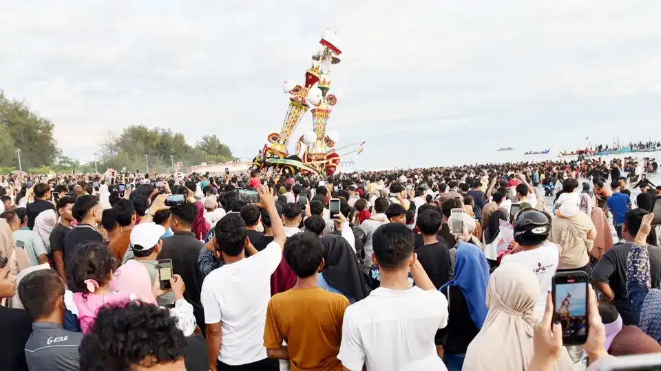 dorong-sektor-pariwisata,-pemko-pariaman-optimalkan-perayaan-budaya-hoyak-tabuik-2026