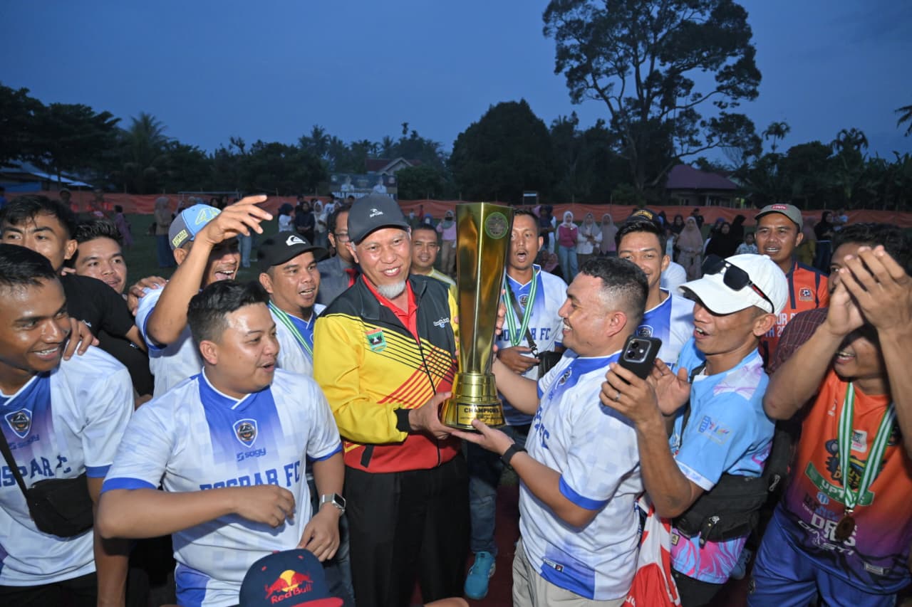 gubernur-mahyeldi:-turnamen-simalanggang-jadi-fondasi-pembinaan-sepak-bola-sumbar