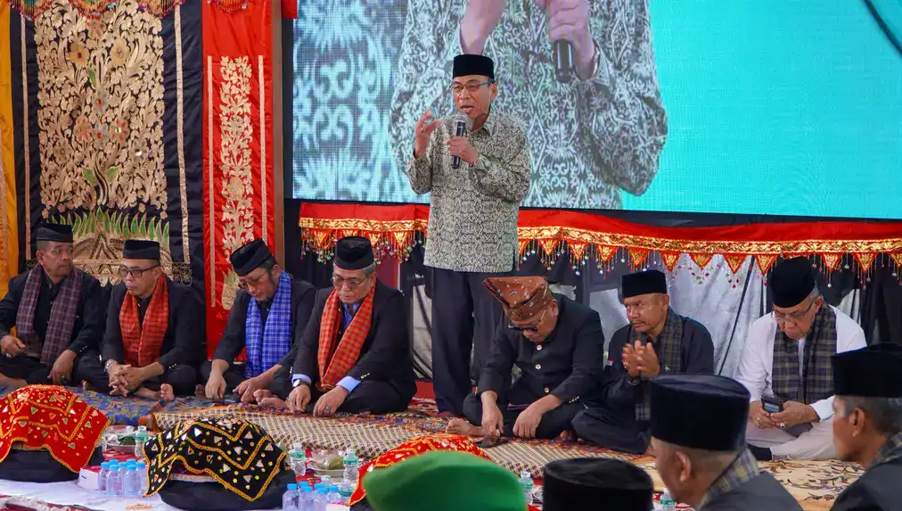 lestarikan-budaya-minangkabau,-pemko-padang-gelar-festival-alek-nagari