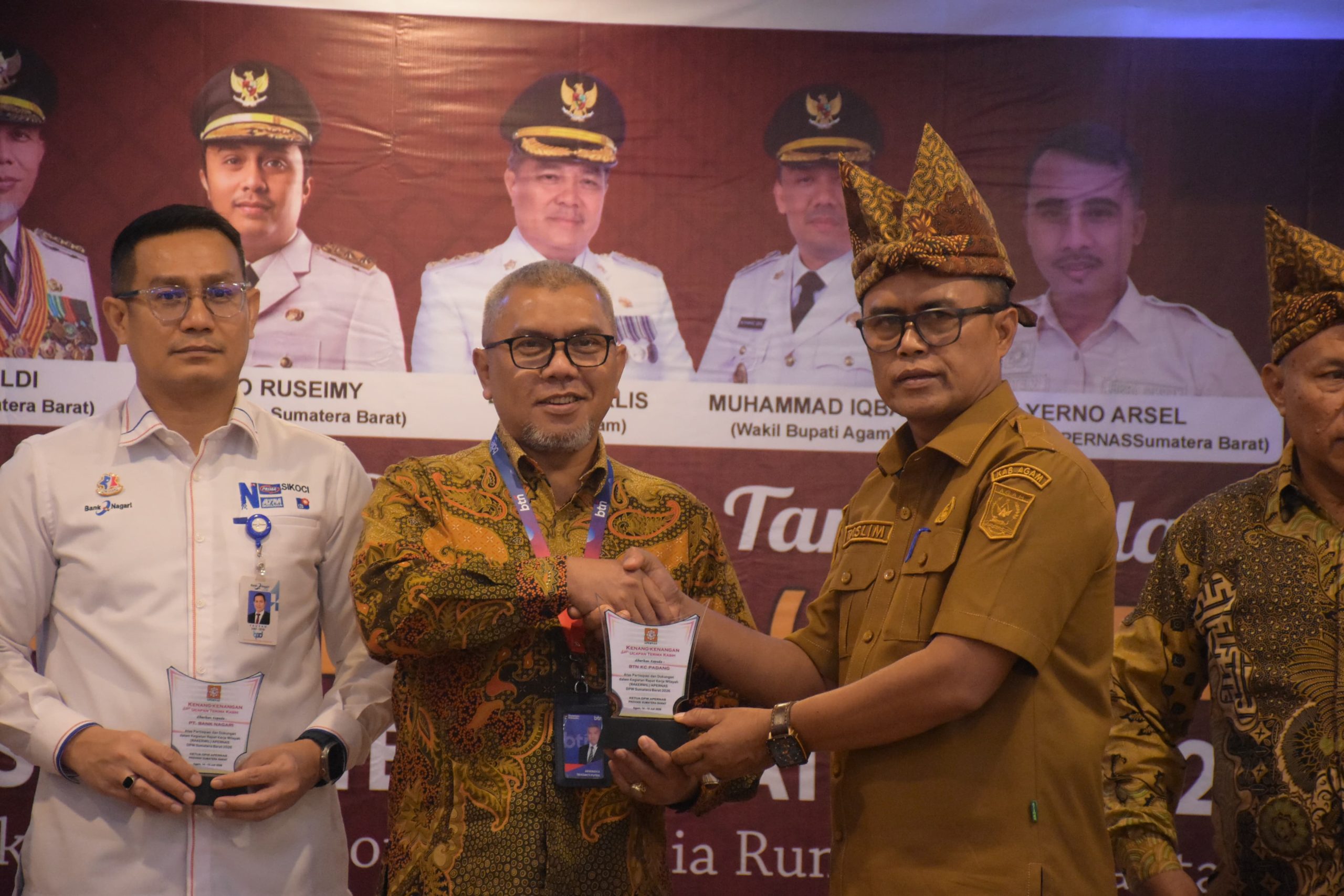 apernas-sumbar-perkuat-sinergi,-dukung-program-3-juta-rumah,-agam-siap-ciptakan-iklim-investasi-kondusif