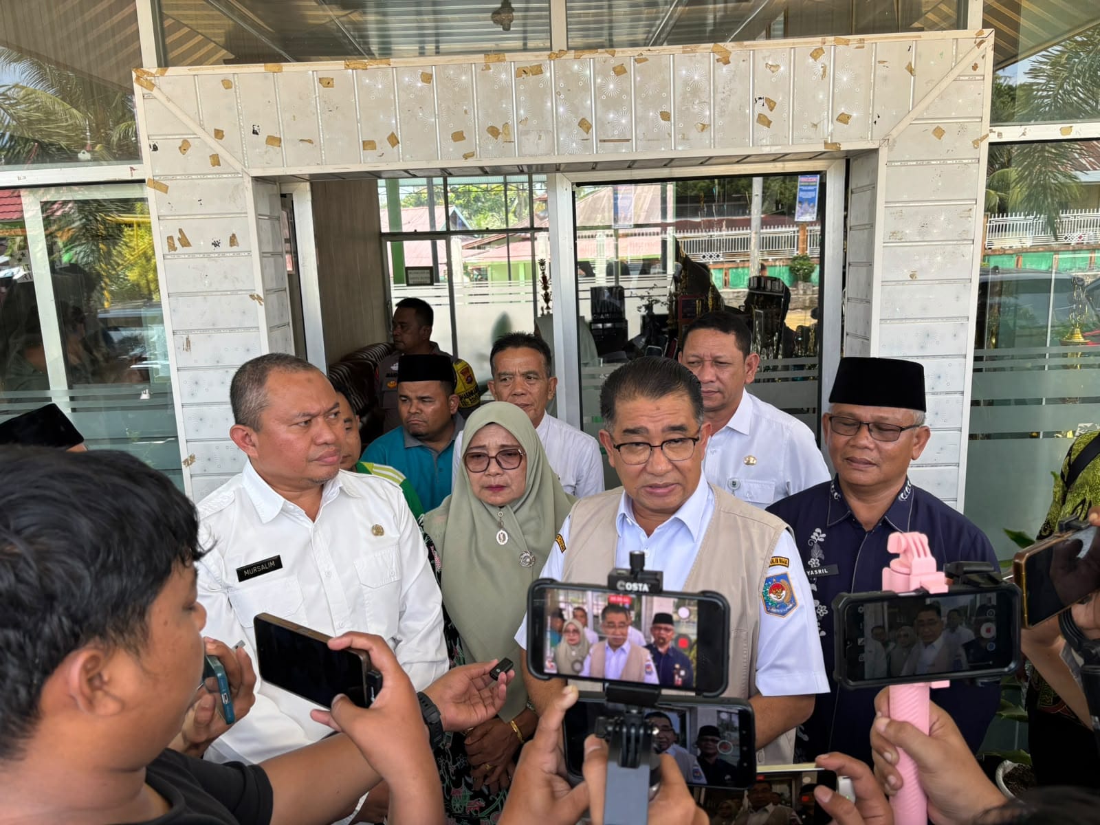 pasca-dugaan-bom-di-man-3-padang,-kemendagri-tegaskan-sumbar-tetap-kondusif-dan-bukan-kasus-terorisme