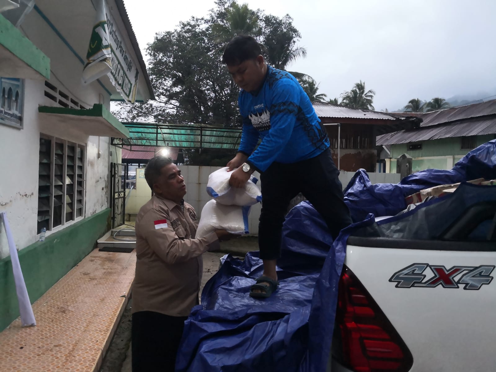mendengar-kabar-banjir,-irman-gusman-langsung-instruksikan-tim-bergerak-cepat-membawa-bantuan