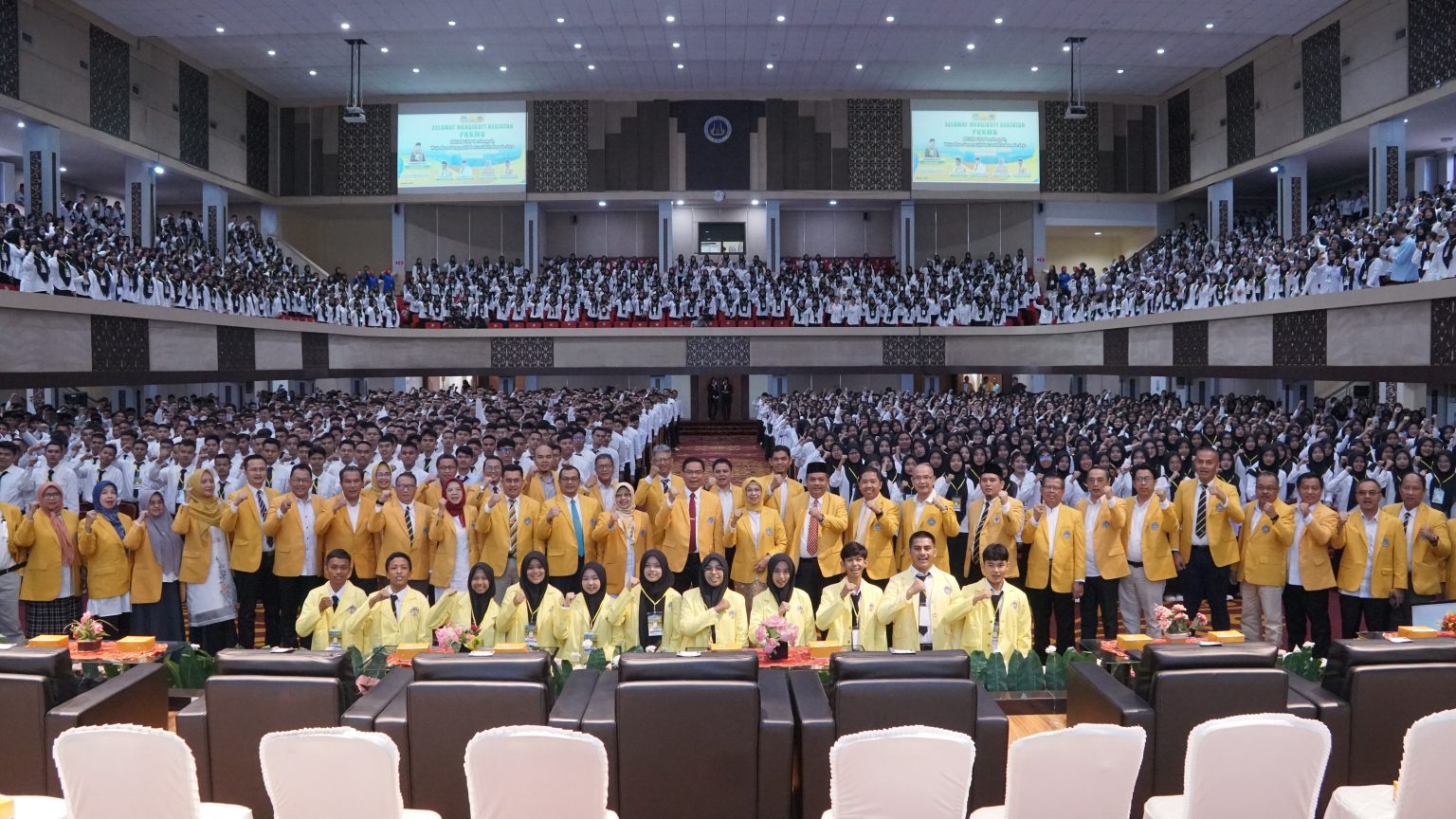 unp-sambut-12.128-mahasiswa-baru-dalam-pkkmb-2026-yang-dibagi-dalam-empat-gugus