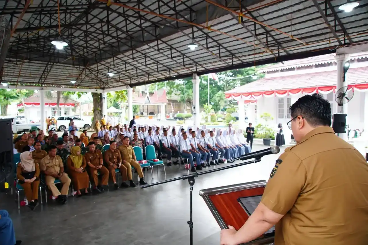 wabup-tanah-datar-buka-diklat-paskibraka-dan-canangkan-gerakan-bendera