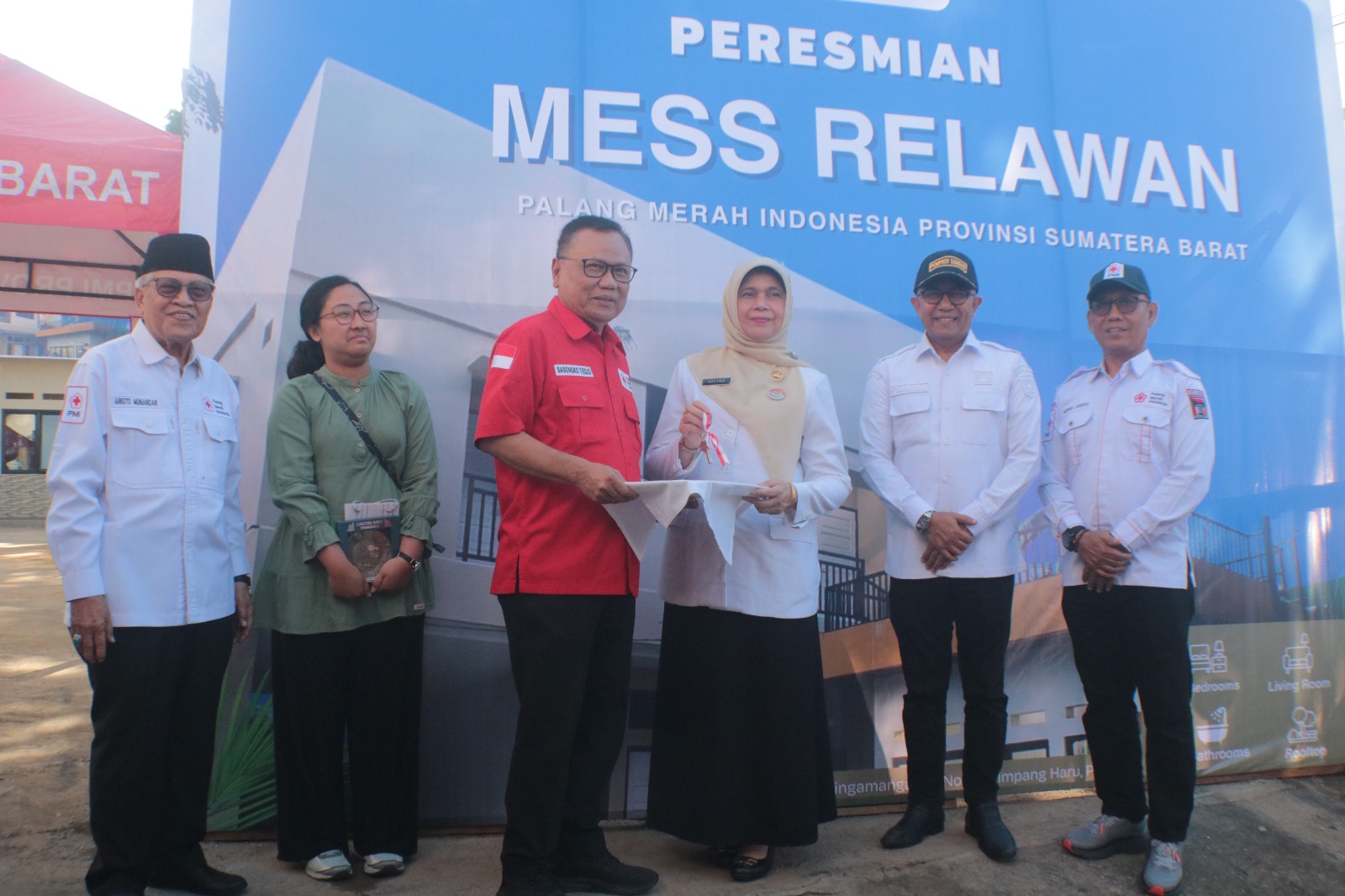 pmi-sumbar-resmikan-mess-relawan,-perkuat-kesiapsiagaan-hadapi-bencana