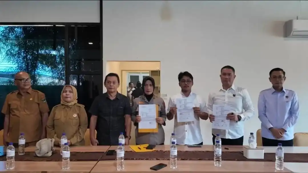 kombes-pol-teddy-fanani-dan-bill-irzano-tempuh-jalur-damai