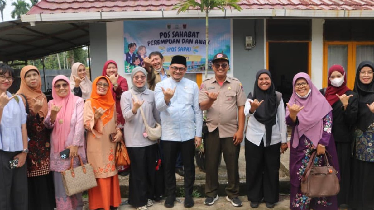 Peresmian Pos SAPA oleh Kementerian PPPA untuk perlindungan perempuan dan anak di Huntara Lubuk Buaya, Kota Padang.