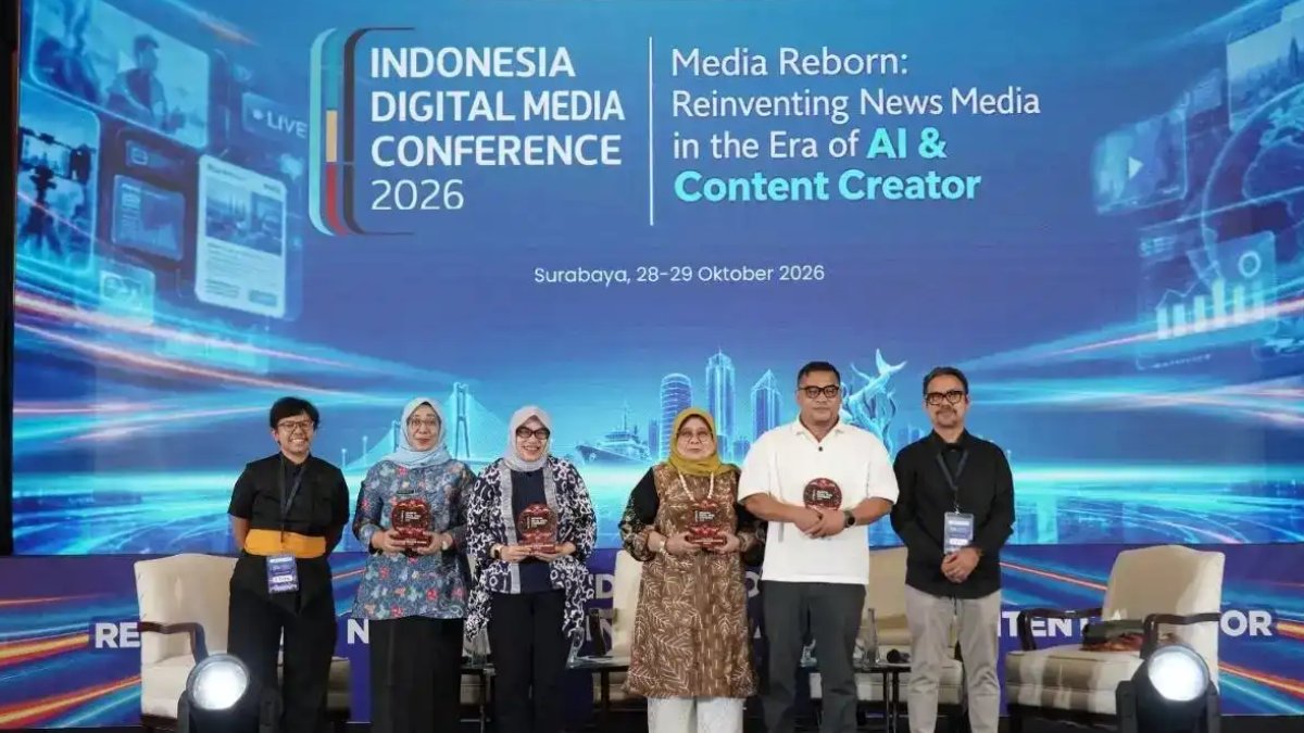 Panel diskusi kolaborasi media dan pemerintah untuk mendukung industri kreatif UMKM di IDMC 2026 Surabaya.
