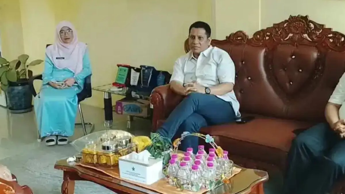 Pertemuan koordinasi Dinas Arpus dan Diskominfo Agam terkait percepatan digitalisasi layanan perpustakaan dan kearsipan.
